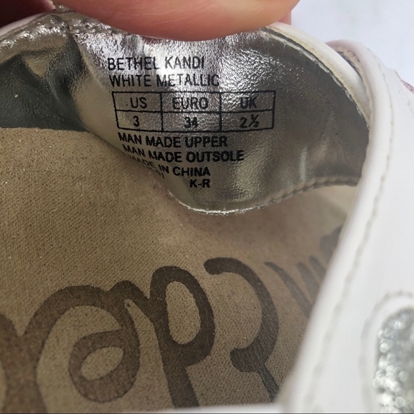 Sam Edelman girl’s Bethel Kandi white heart crisscross sandal shoes size 3 - Picture 12 of 14